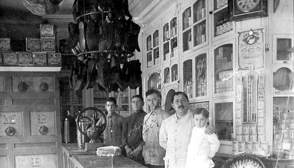 CÓMO VIVÍA UN CHICUCO MONTAÑÉS EN CÁDIZ hacia 1905, por Venancio González