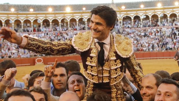 @Pablo_Aguado , el torero de moda torea hoy en Santander, la tierra de su bisabuelo